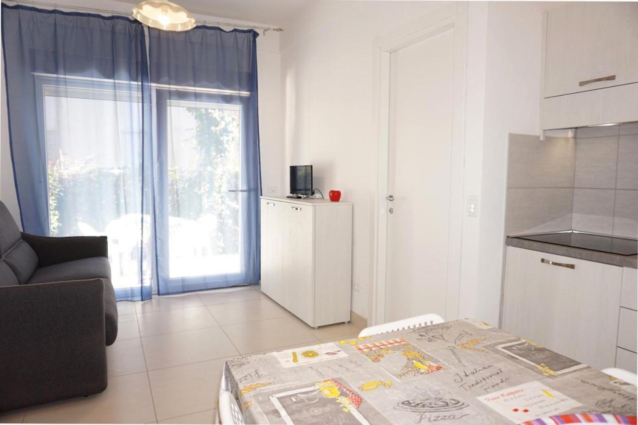 Apartamento Relax By The Garden - Flat For Up To 6 Guests Porto Santa Margherita Exterior foto